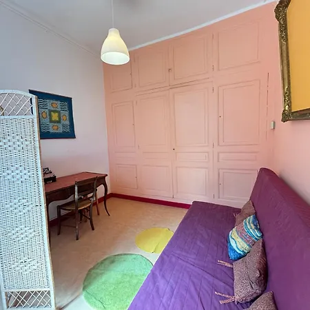 Lägenhet T4 Face Mer, Proche Commerces, 2 Balcons, Cuisine Equipee, 2eme Etage Sans Ascenseur - Fr-1-197-271 *