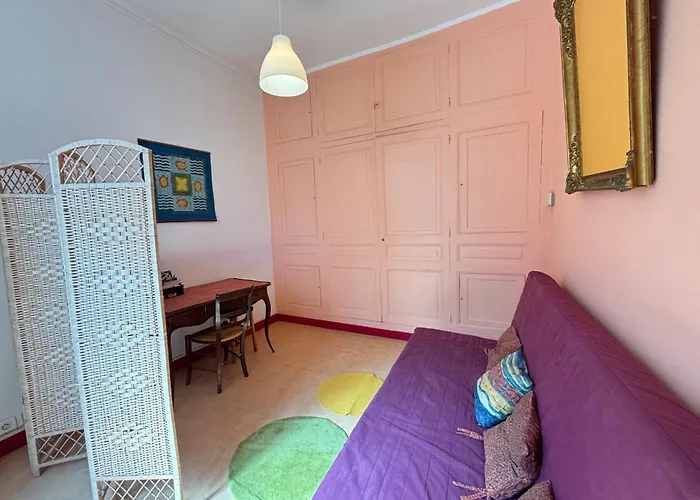 Lägenhet T4 Face Mer, Proche Commerces, 2 Balcons, Cuisine Equipee, 2eme Etage Sans Ascenseur - Fr-1-197-271 *